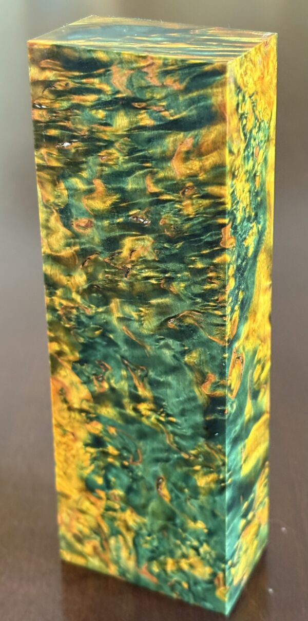 Stabilized, dual-colored Masur birch handle. 29x49x148mm - Image 4