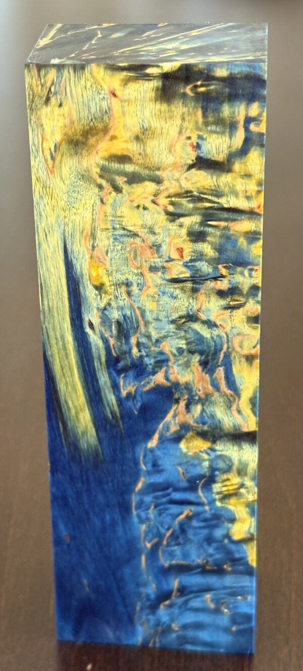 Dual-dyed, stabilized Curly birch handle. 30x49x150mm - Image 4
