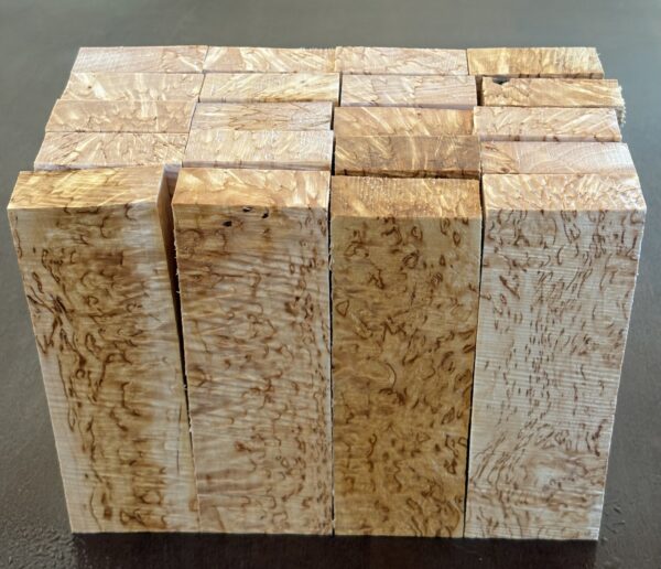 Karelian masur birch scales. Set of 20 pcs. Dimensions 22x50x150mm