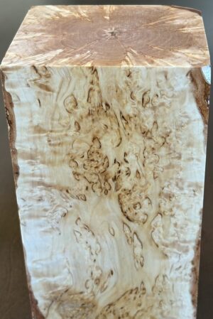 Masur birch lumber for making a kuksa. Size: 90x105x210mm